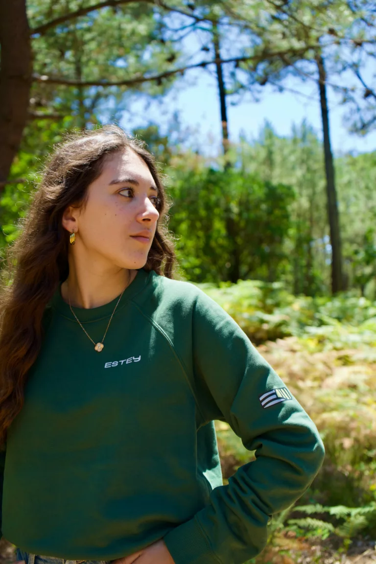 Sweat col rond « Genèse » en coton biologique porté, coupe unisexe