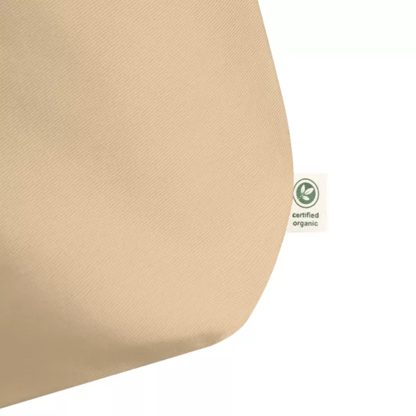 Cabas de plage « L’Anse » – détail de la broderie Estey Cabas de plage L’Anse Estey en sergé de coton biologique, gros plan sur la broderie haute densité