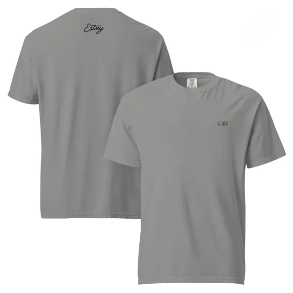 T-shirt Sarment – Garment-dyed gris T-shirt Sarment Estey garment-dyed gris, coton américain 206 g/m², coupe tubulaire, broderie