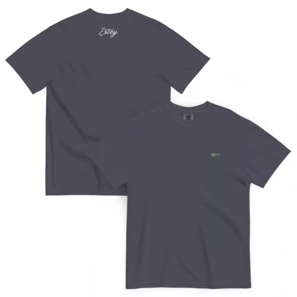 T-shirt Sarment – Garment-dyed bleu marine foncé T-shirt Sarment Estey garment-dyed bleu marine foncé, coton lourd 206 g/m², broderie cœur