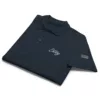 Polo Coteaux – Détail col et broderie navy Polo Coteaux Estey coton piqué navy, détail col boutonné et broderie, 210 g/m², finitions