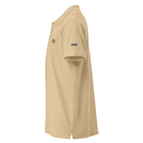 Polo Coteaux – Coton piqué sable, vue côté Polo Coteaux Estey coton piqué sable, vue côté, col boutonné, finitions brodées, classique