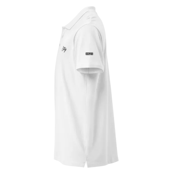 Polo Coteaux – Coton piqué blanc, vue côté Polo Coteaux Estey coton piqué blanc, vue côté gauche, col boutonné, coupe classique, brodé