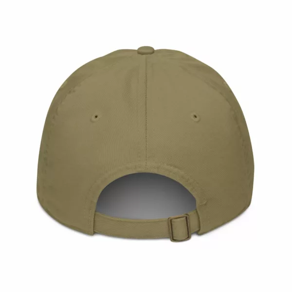 Dos de la casquette Dune Estey vert jungle : languette de réglage et boucle coulissante en laiton vieilli
