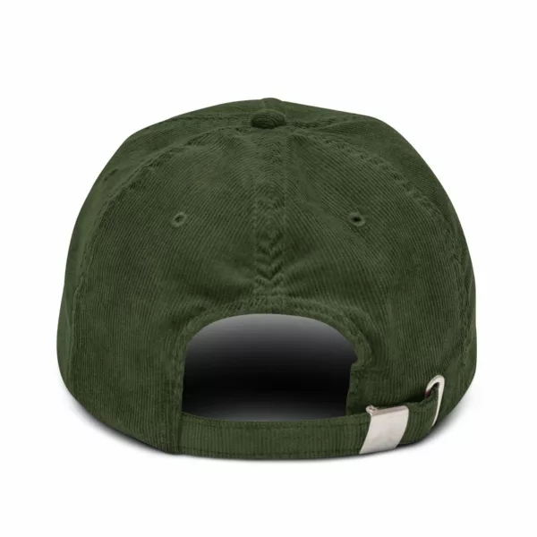 Casquette Le Cap Estey vert olive – dos et sangle Dos de la casquette Le Cap Estey vert olive : sangle de réglage en velours côtelé