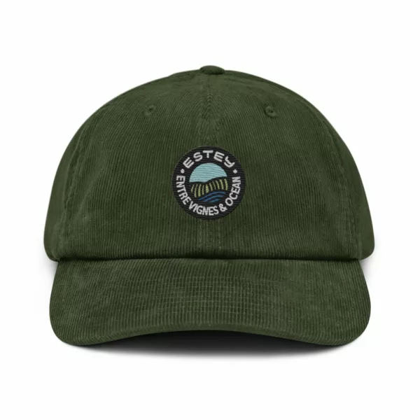 Casquette Le Cap Estey velours côtelé vert olive – face Casquette Le Cap Estey velours côtelé vert olive vue de face, broderie girondine